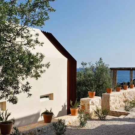 Vito Villa *